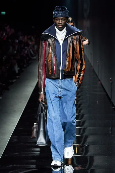Look 53